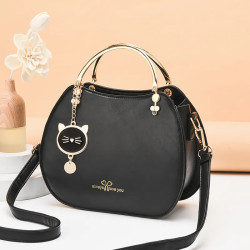 cat pendant single shoulder handbag-Black